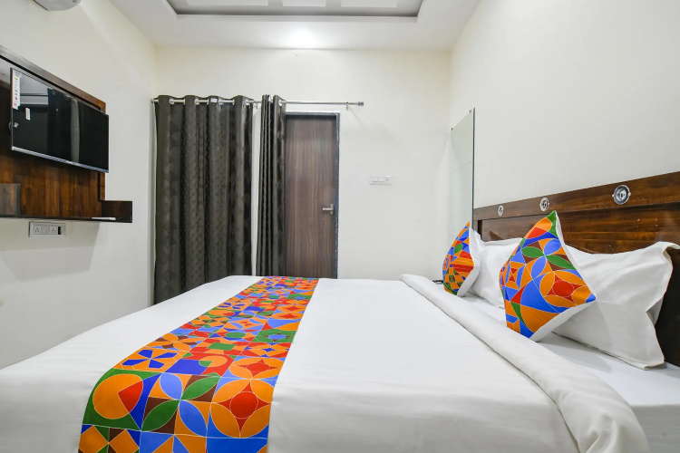 Fabhotel Dr Greens