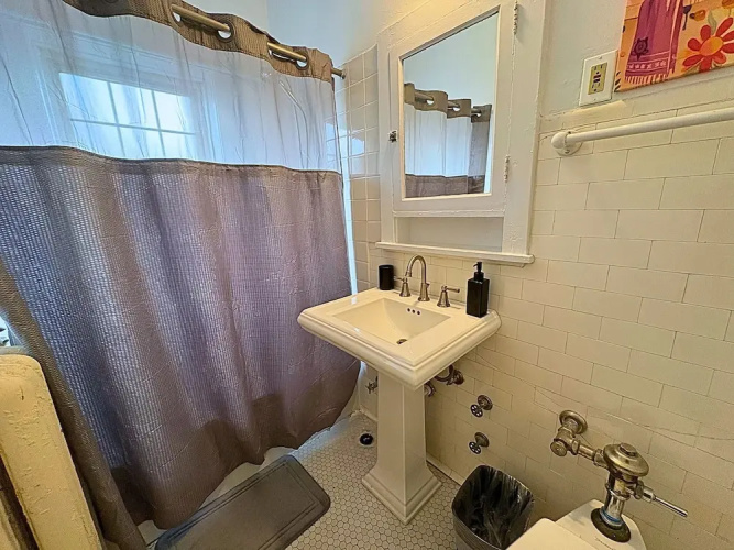 Charming 1BR in Evanston - Hinman B3