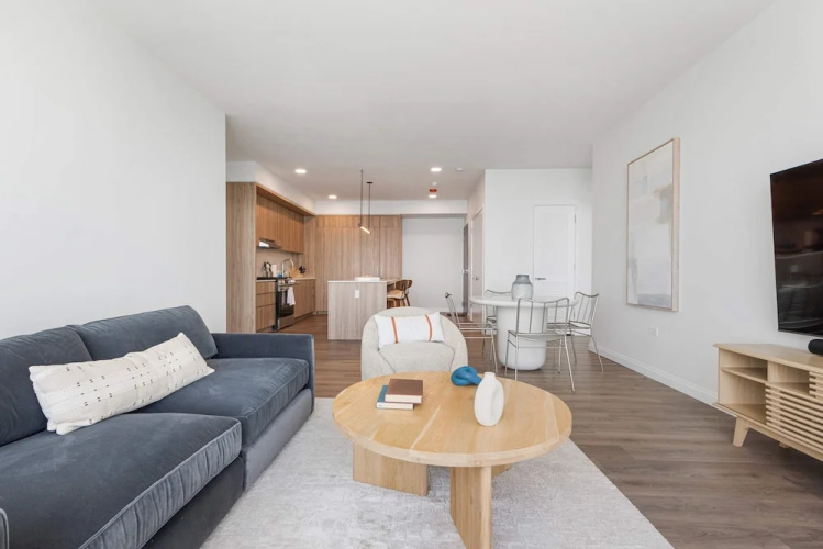 Panoramic Lake Views Premier Amenities for Groups