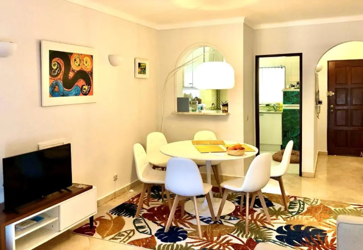 Art 13 - Apartamento com piscina