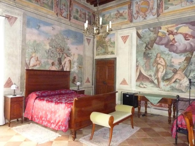Standard Triple room