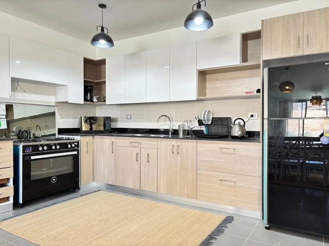 3 Bedrooms Chalet with bay view