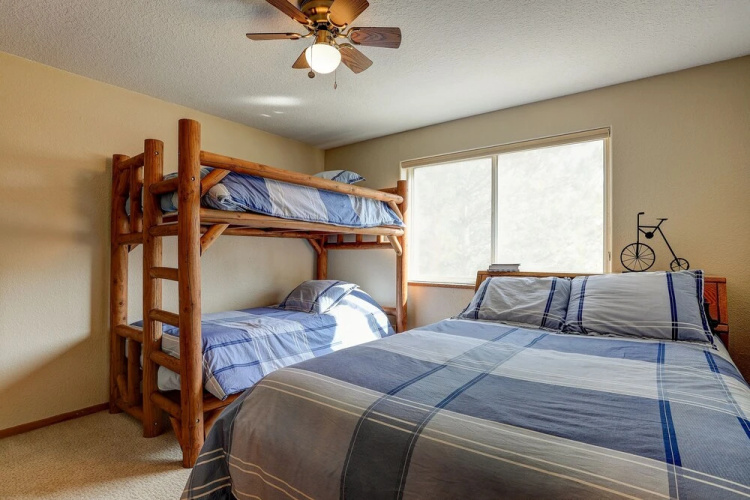Larkspur Trail 3 Bedroom Home by RedAwning