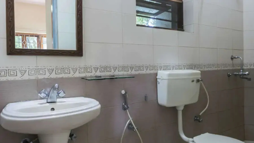 OYO 17050 Shalom Resort