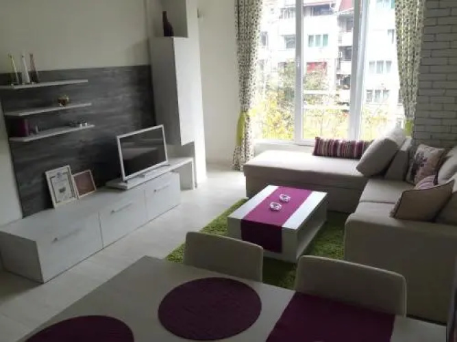 Apartment South Park - Louis Eyer