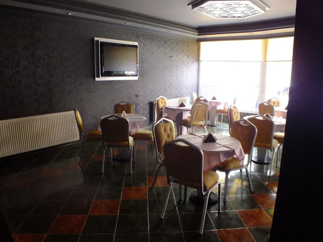 Cenova Otel