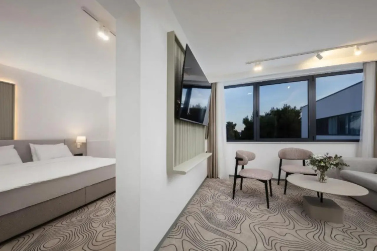 Seesea Hotel