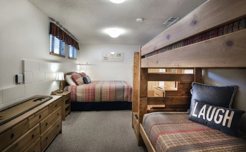 4 Bedrooms Standard room