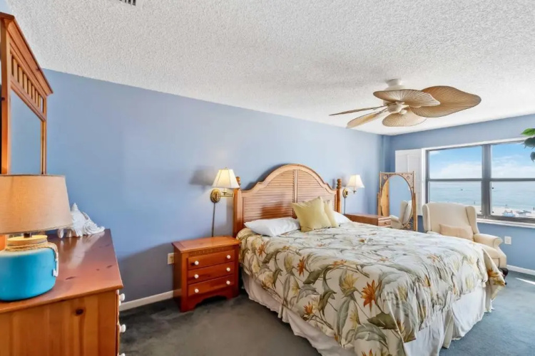 #210 Beach Place Condos