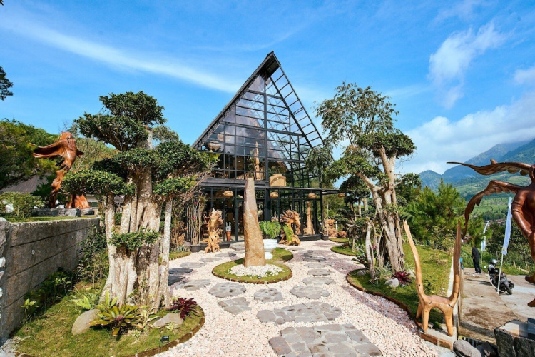 Luxcamp Selo - Merapi View by Horison