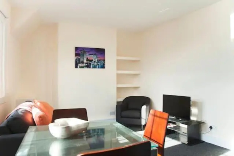 Kennington Apartment D/Apartment
