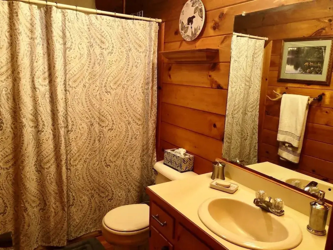 Cheery Dog Cabin
