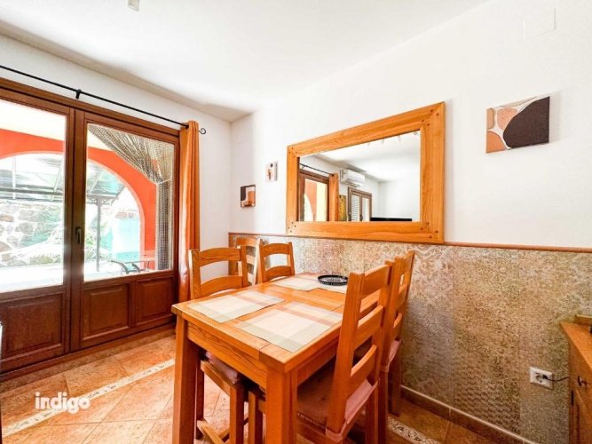 2 Bedrooms Cottage
