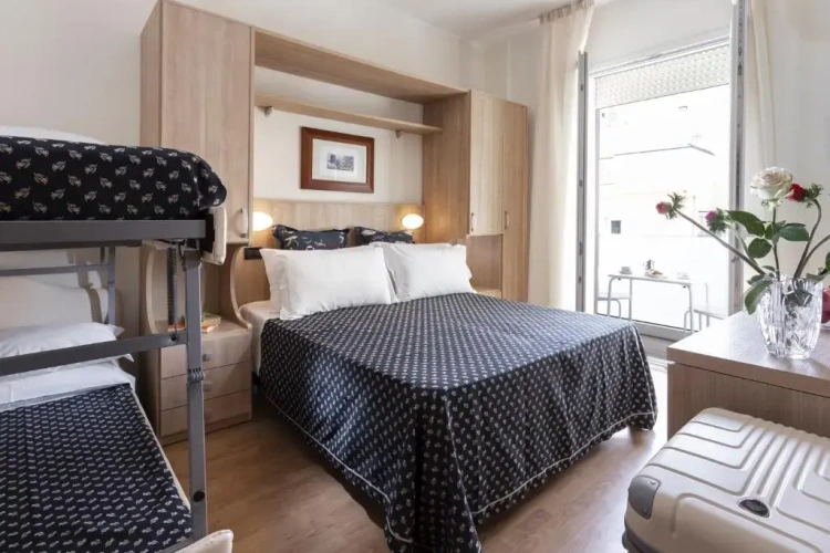 Standard Quadruple room
