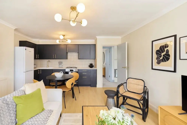 Finsbury Park Two-Bed Split-Level Flat