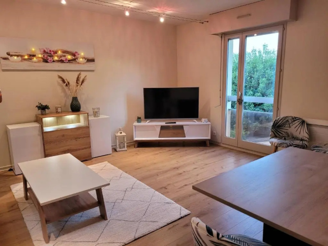 Studio récent résidence Charles Quint