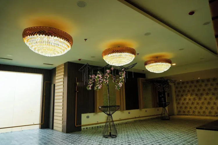 Hotel Adsan Heights