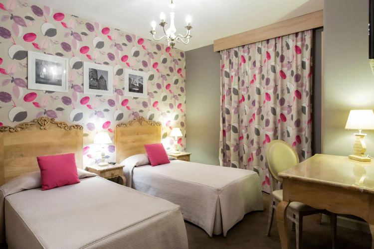 Hotel l'Aragon, à 50m de la cité de Carcassonne