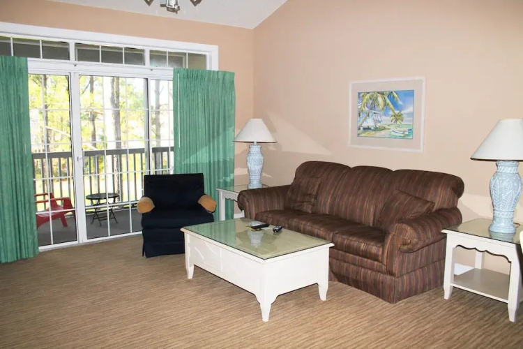 633 Cypress Bend