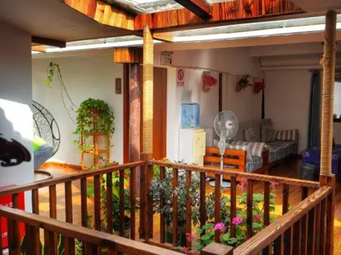 Fuxianhu Qingfeng and Gui Inn