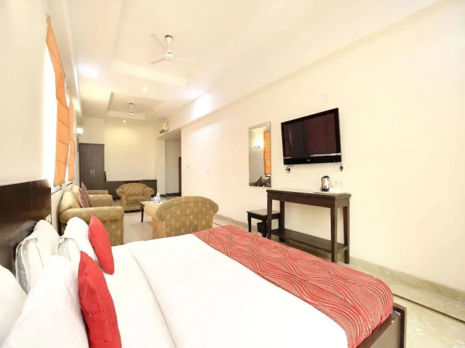 Hotel 42 by OYO Rooms