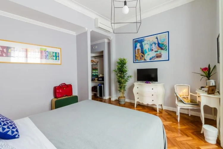 Standard Triple room