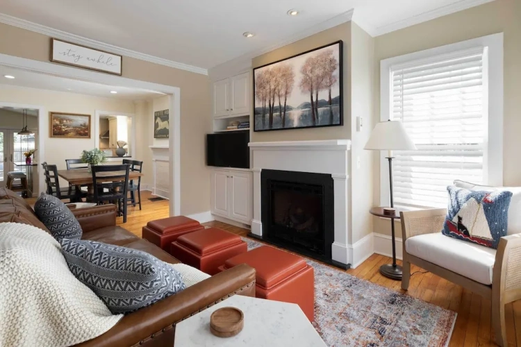 3 Bedrooms Apartment