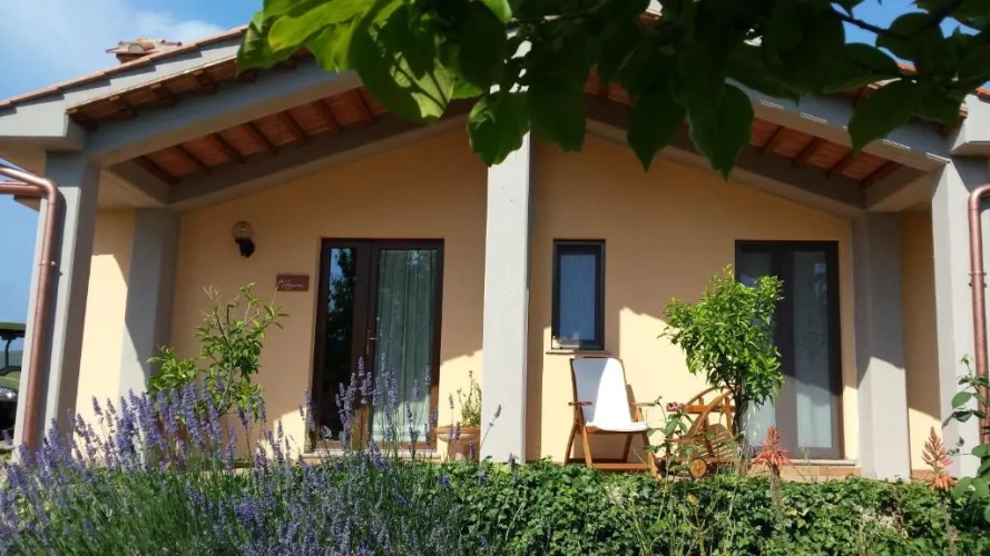 2 Bedrooms Villa