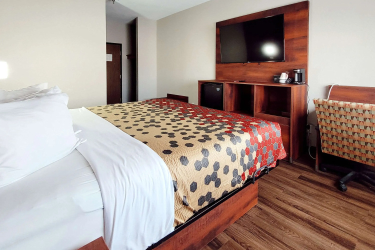 Econo Lodge Fargo - West Acres