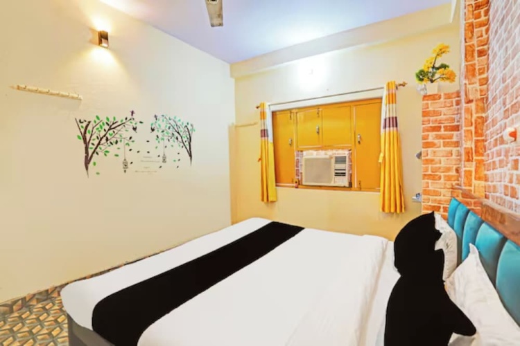 Standard Double room with city view