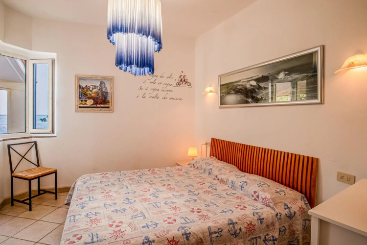 Stecchi three-room beach front 5 beds-Casa Stecchi