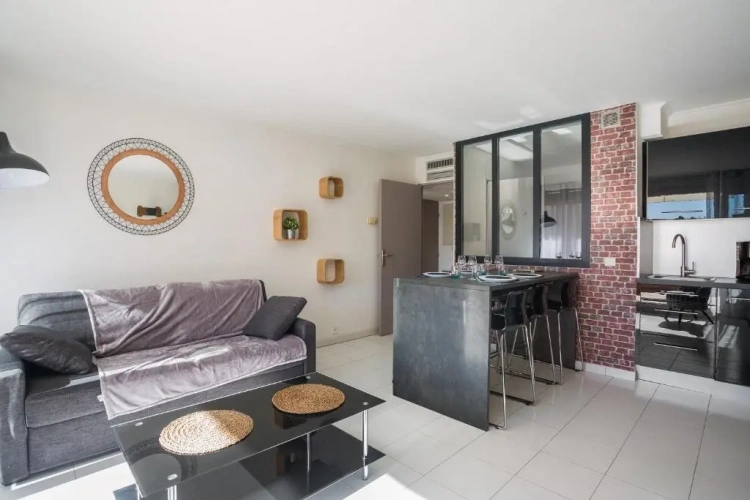 2 Bedrooms Prestige Apartment