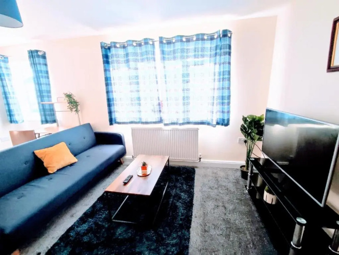 Crystal Suite 3 free private parking