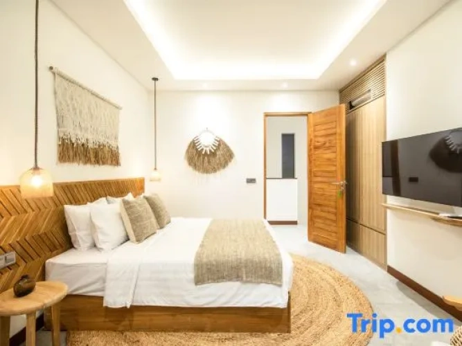 4 Bedrooms Villa