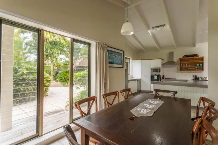 3 Bedrooms Villa beachfront