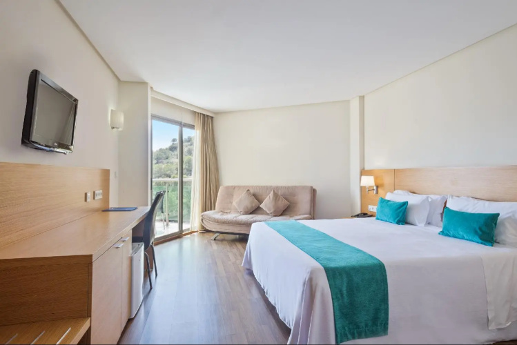 Cullera Holiday Hotel