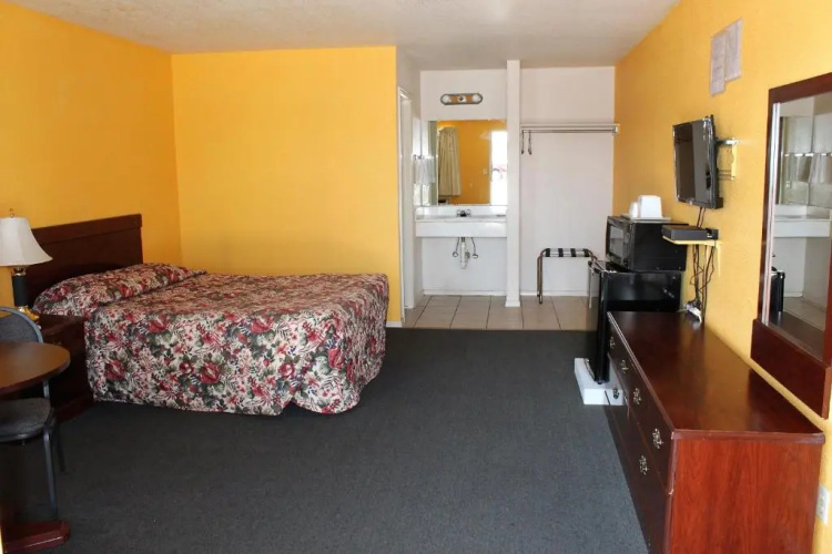 Adobe Inn Motel