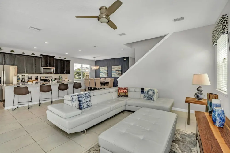 9023 Pelican Cove