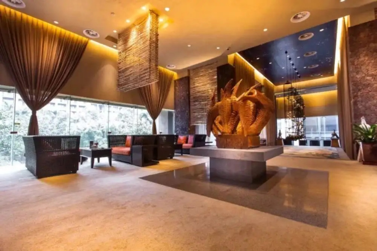 Chime Long Hotel