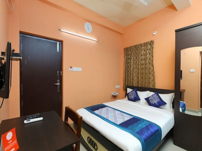 Deluxe Double room with city view