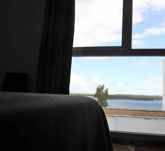 1 Bedroom Business Apartment with lake view