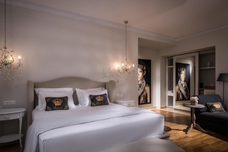 1 Bedroom Luxury Double Suite