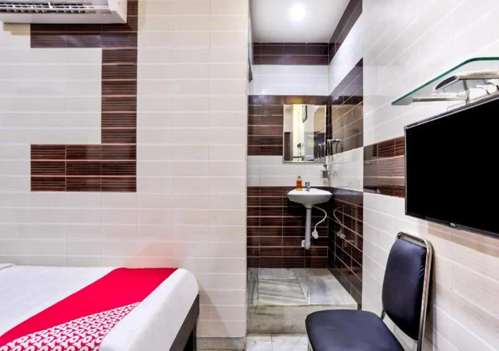 Chellam Residency