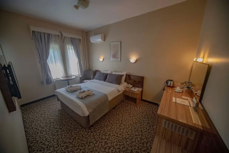 Dbl Room With Thermal Bath ,dinner Breakfast Included
