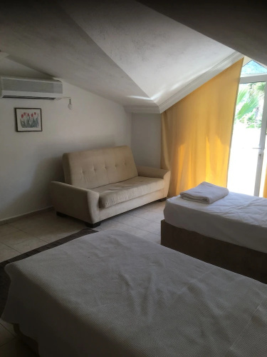 Frankies Penthouse Apartment