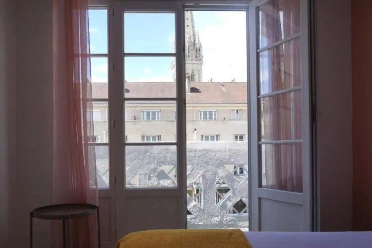 3 Bedrooms - Spacious and friendly - City Center