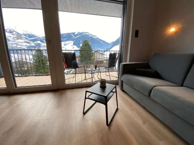 Simple Life Apartments
