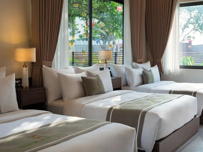 Standard Triple room