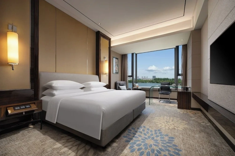 Deluxe Double room with lake view