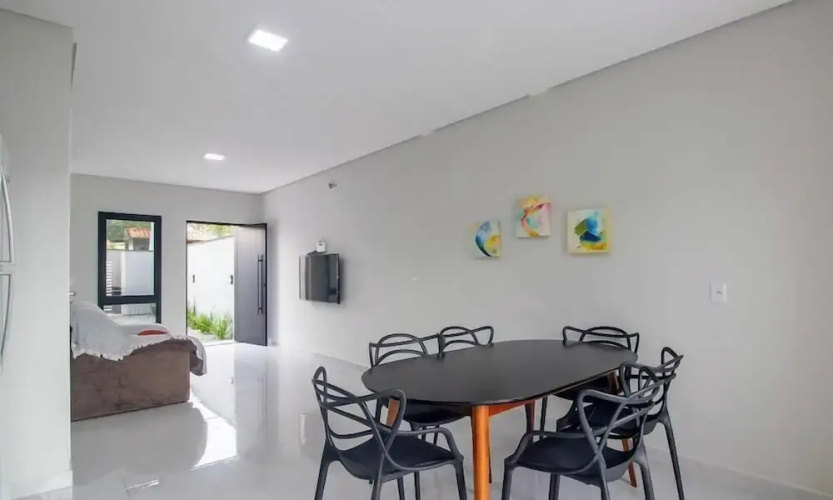 House w/ BBQ and Jacuzzi Adr0002